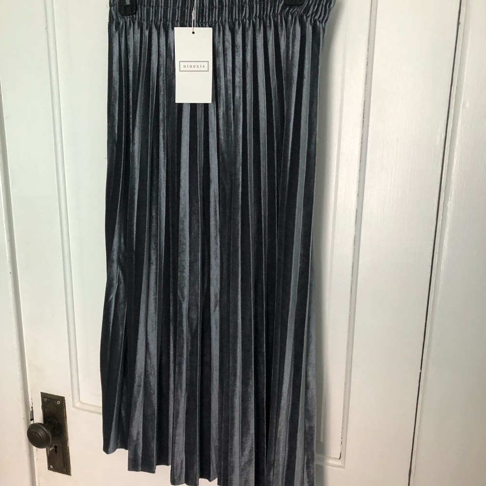 NWT Velvet Pleated MIDI Skirt